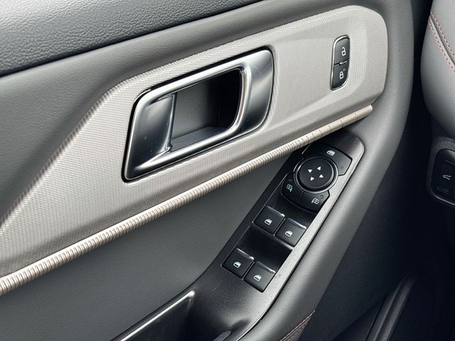 New 2026 Space White Metallic Ford Active image 35