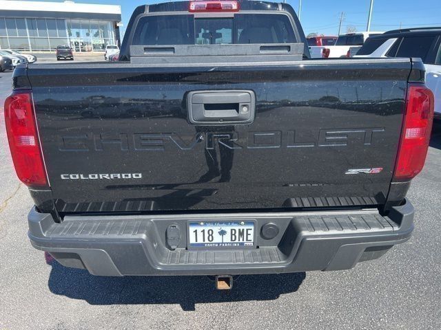 View vehicle photo 6