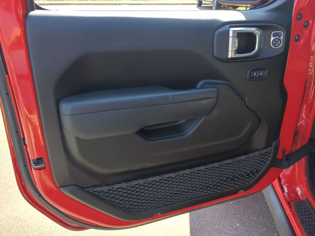 Used 2022 Red Jeep Sport S image 19