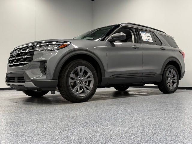 New 2026 Gray Ford Active image 33