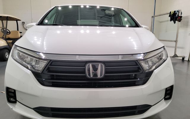 Used 2023 White Honda Touring image 2