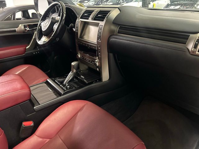 Certified Used 2021  Lexus 460 image 26
