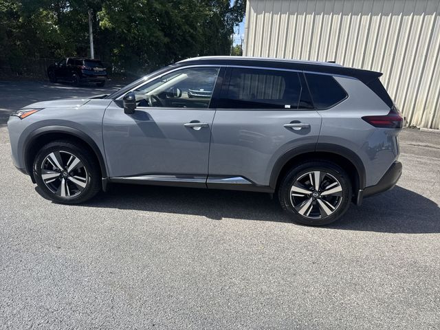 Used 2021 Gray Nissan SL image 8