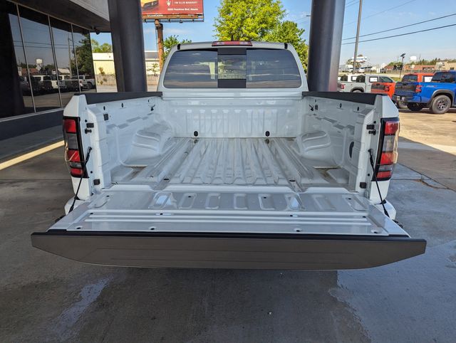 2025 Nissan Frontier SV photo