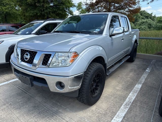 Brilliant Silver 2014 Nissan Frontier SL Crew Cab Pickup Truck 4X2 5-Speed Automatic Overdrive