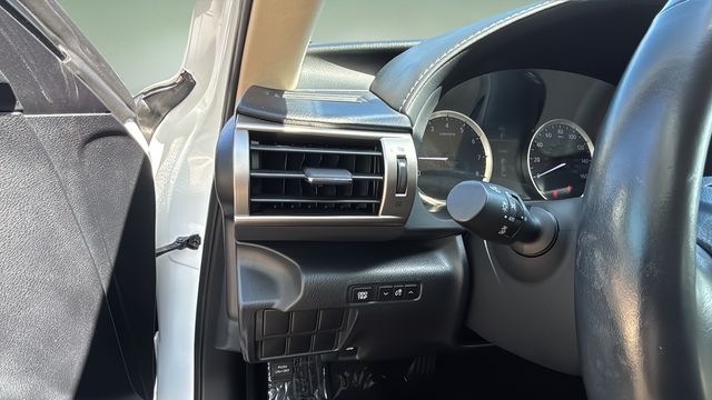Used 2014  Lexus 250 image 22