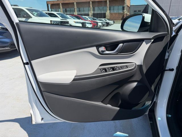 2023 Hyundai Kona SEL - Photo 11