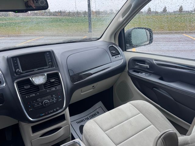 2012 Chrysler Town & Country Touring