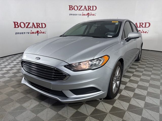 2017 Ingot Silver Ford Fusion SE FWD Sedan
