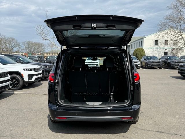 2026 Chrysler Pacifica