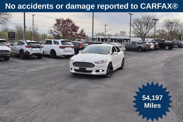 White Platinum Clearcoat Metallic 2016 Ford Fusion SE Sedan Front-Wheel Drive 6-Speed Automatic