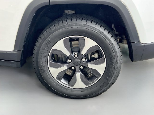 Used 2024 White Jeep 4xe image 37