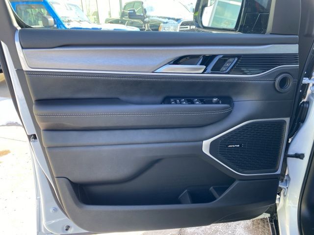 2026 Jeep Grand Wagoneer - Pw7 exterior view 10