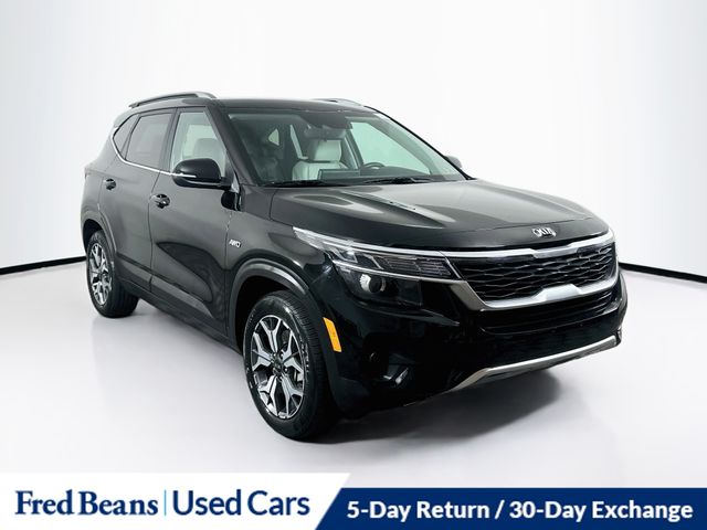 Cherry Black 2021 Kia Seltos SUV / Crossover All-Wheel Drive Continuously Variable Transmission