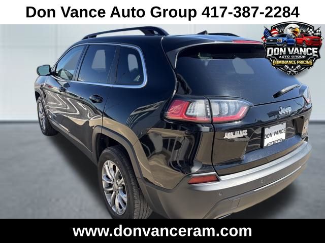 View vehicle photo 4