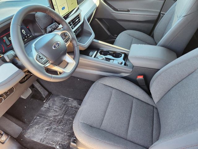 2025 Ford Explorer Active photo