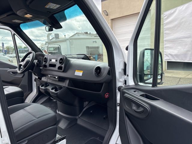 2025 Mercedes-Benz Sprinter 2500 Cargo 144 WB photo