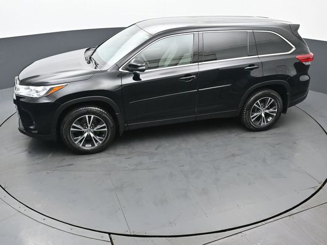 2018 Toyota Highlander LE 37