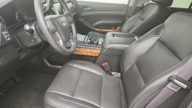 2017 Chevrolet Suburban Premier - 8