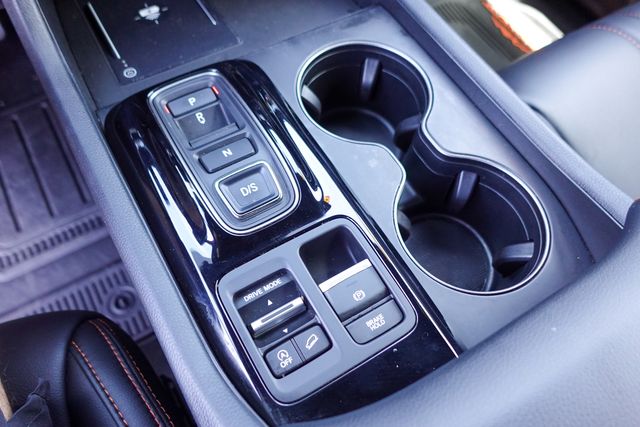Used 2025 Honda Pilot SUV