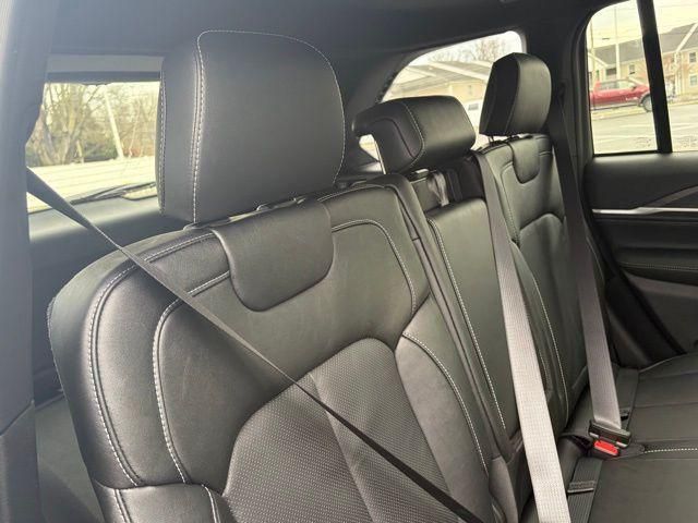 new 2026 Jeep Grand Cherokee car, priced at $45,400