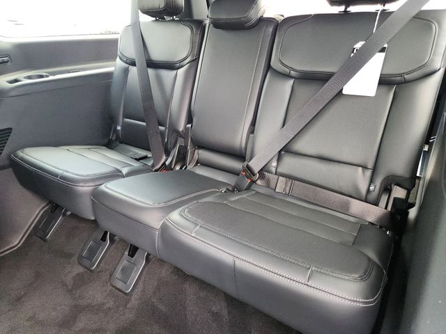 2025 White Ford Expedition Max Platinum 4X4 SUV