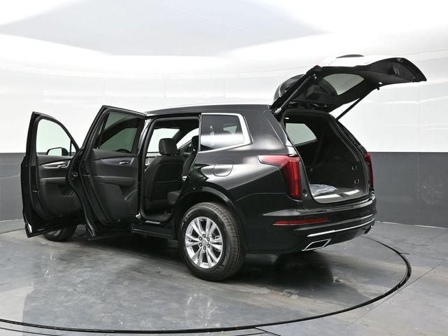 2025 Cadillac XT6 Luxury photo