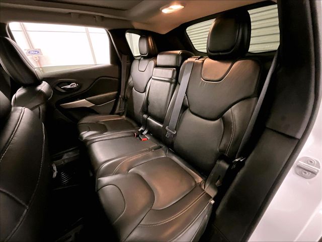 2018 Jeep Cherokee Limited White at South Hills CDJR