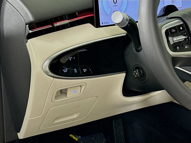 Thumbnail: 2026 Genesis GV70 - 10