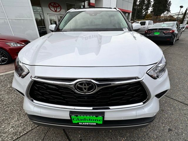 new 2026 Toyota Highlander Hybrid car