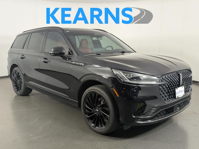 Infinite Black Metallic Clearcoat 2025 Lincoln Aviator SUV / Crossover All-Wheel Drive Automatic