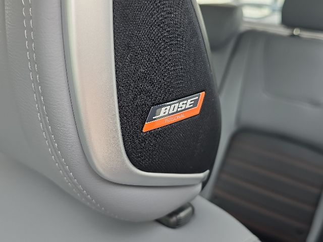 2024 Nissan Kicks SR:168732B