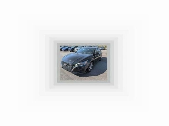 Super Black Clearcoat 2023 Nissan Altima 2.5 S FWD Sedan Front-Wheel Drive Continuously Variable Transmission