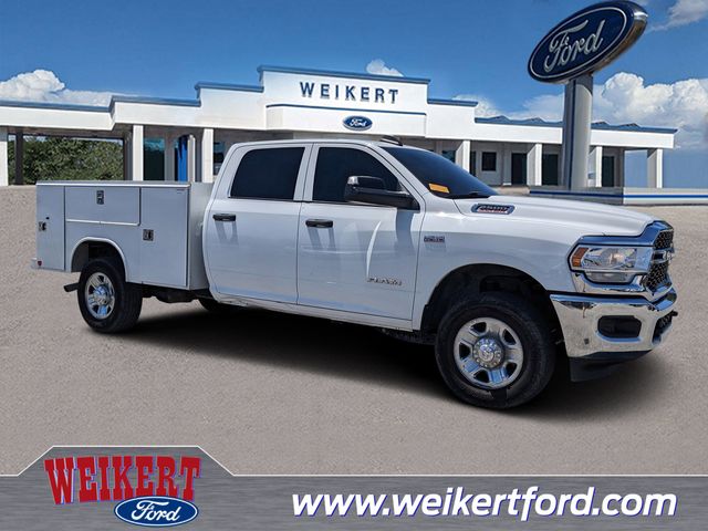 Bright White Clearcoat 2022 RAM 2500 Tradesman Crew Cab LB 4WD Pickup Truck Four-Wheel Drive 8-Speed Automatic