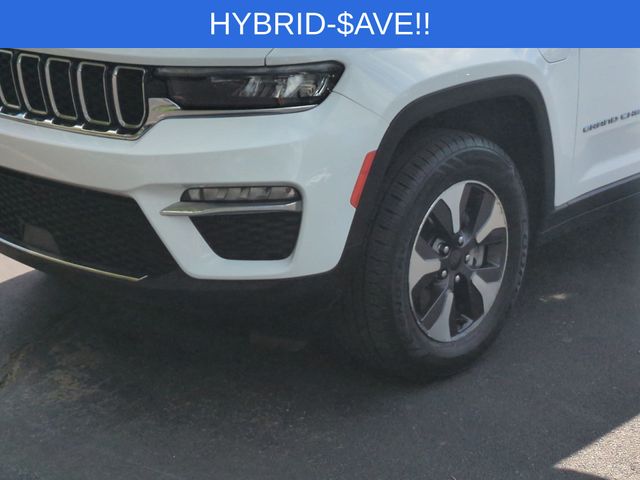 Used 2024 White Jeep 4xe image 9