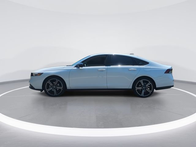 Used 2026 White Honda SE image 5