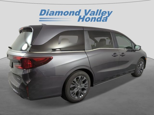 2025 Honda Odyssey Touring 2