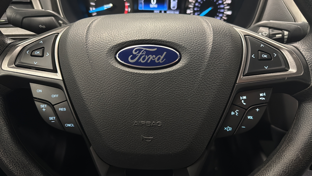 Used 2017 Lightning Blue Ford SE image 15