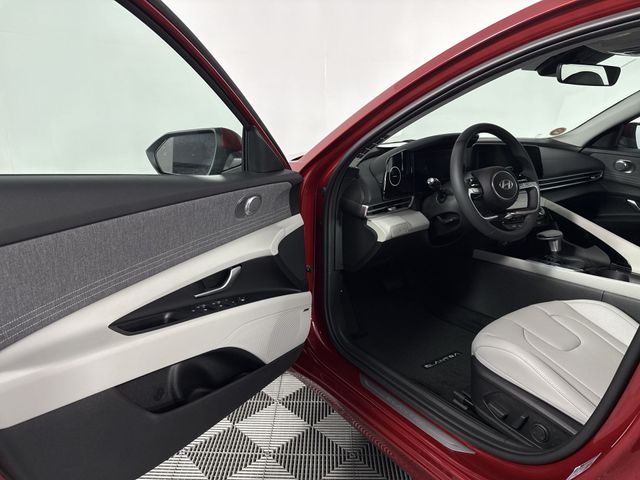 New 2025 Hyundai Elantra Hybrid For Sale in Indianapolis, IN