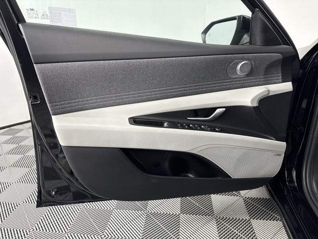 New 2025 Hyundai Elantra Hybrid For Sale in Indianapolis, IN