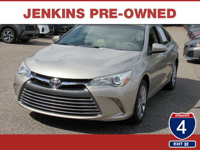 Creme Brulee 2017 Toyota Camry Sedan Front-Wheel Drive 6-Speed Automatic