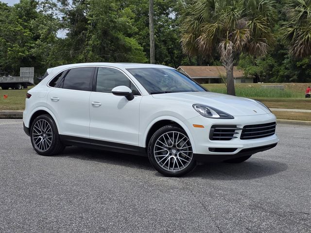 White 2019 Porsche Cayenne AWD SUV / Crossover All-Wheel Drive 8-Speed Automatic
