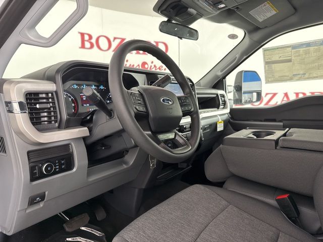 2025 Oxford White Ford Super Duty F-250 SRW XL 4X4 Truck