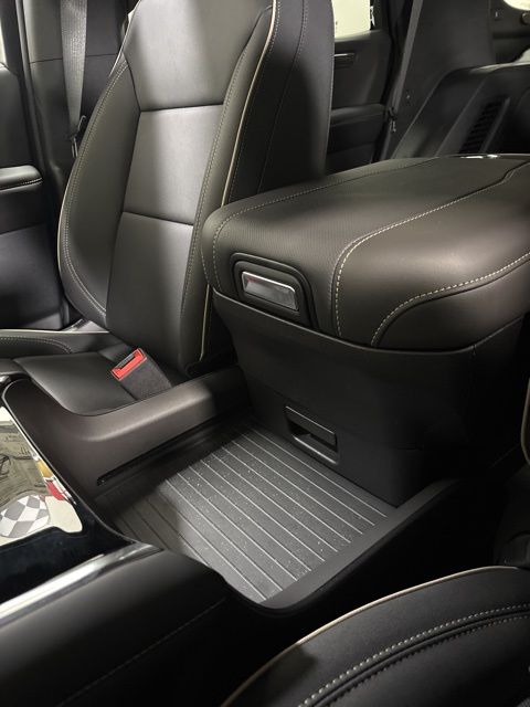 2025 Chevrolet Tahoe Premier photo