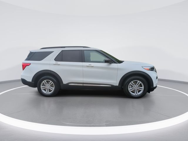 Used 2023 White Ford XLT image 9