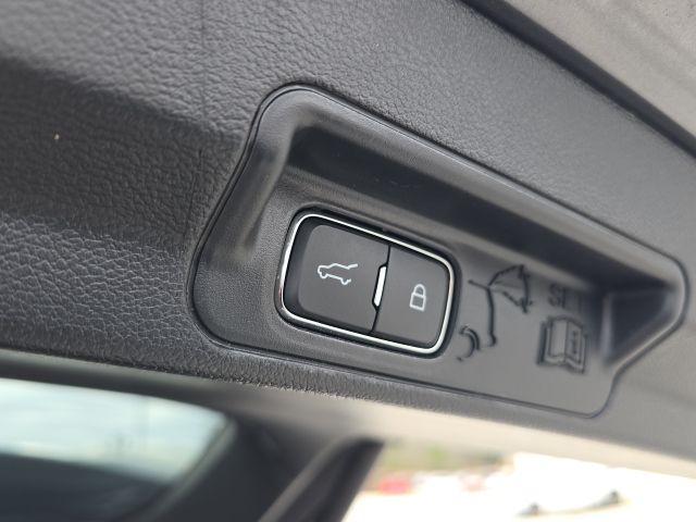 2022 Ford Explorer ST-Line:167962A