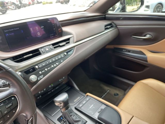 Used 2021 Lexus ES Sedan