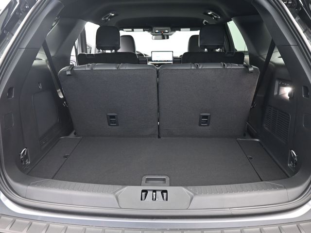 2025 Ford Explorer ST-Line photo