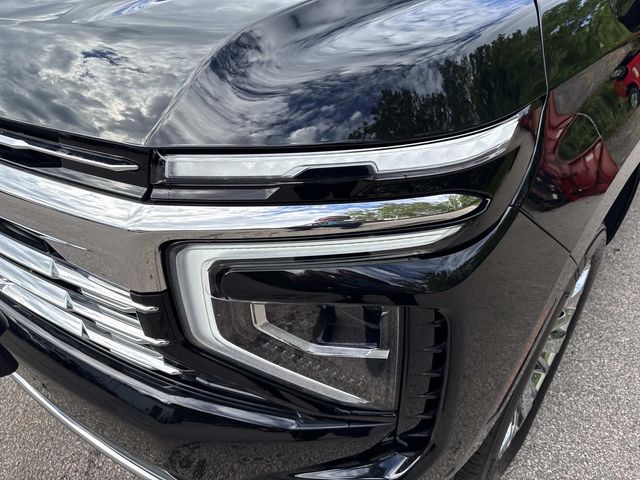 2025 Chevrolet Suburban - Image 10