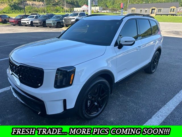 Glacial White Pearl 2025 Kia Telluride SUV / Crossover All-Wheel Drive 8-Speed Automatic